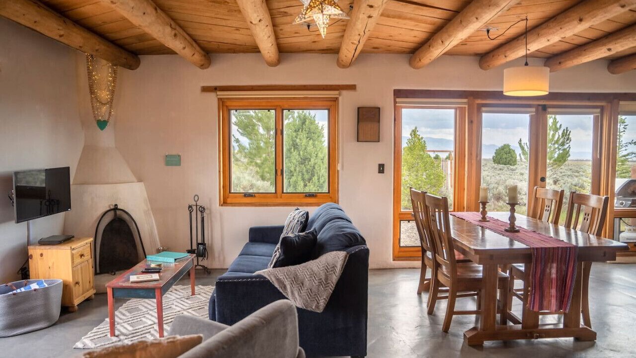 Photo of Livingroom in Taos
