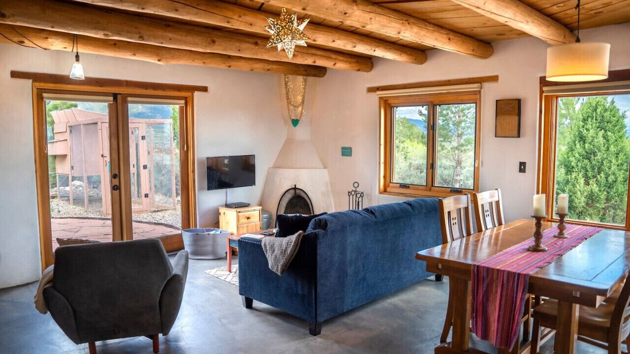 Photo of Livingroom in Taos