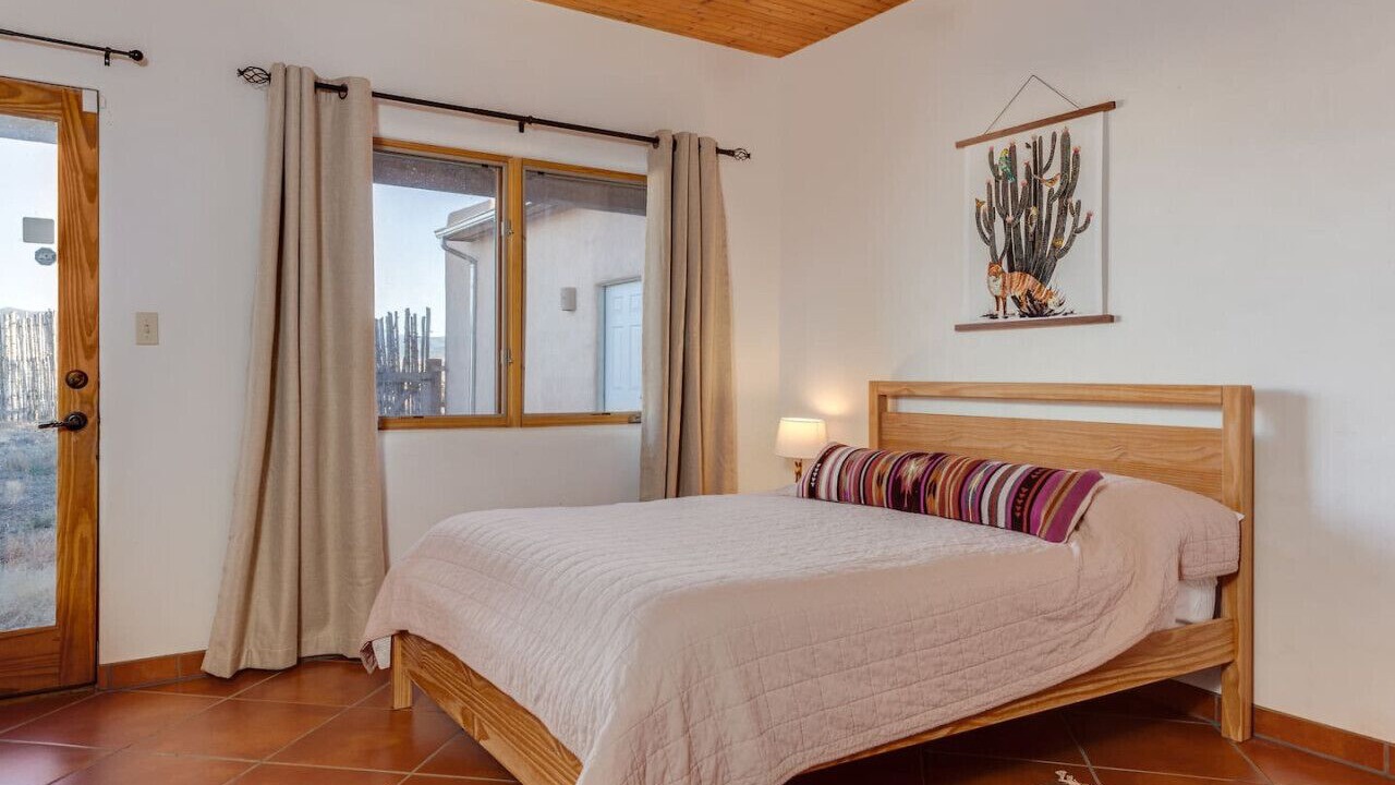 Photo of Bedroom in Ranchos De Taos