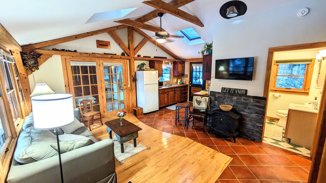 Photo of Livingroom in Warren
