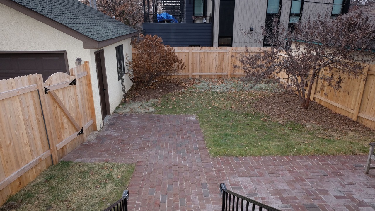 Photo of Outdoor in Linden Hills