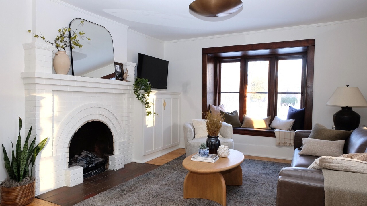 Photo of Livingroom in Linden Hills