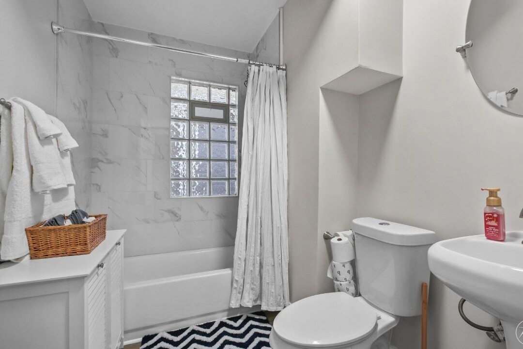 Photo of Bathroom in Midway