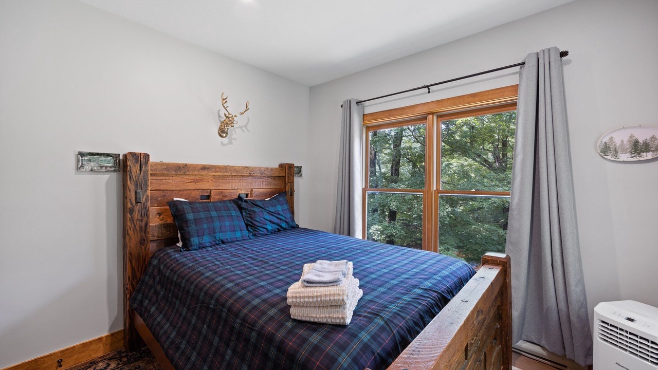 Photo of Bedroom in North Woodstock