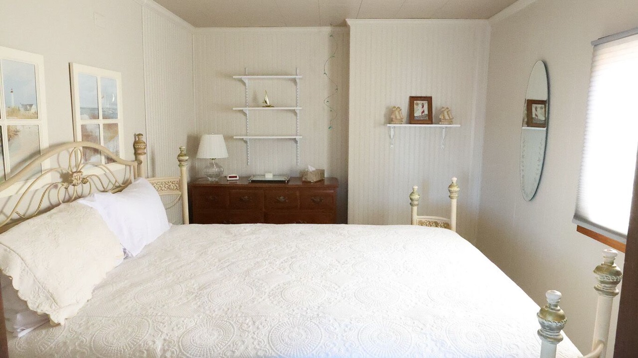 Photo of Bedroom in Brier Hill