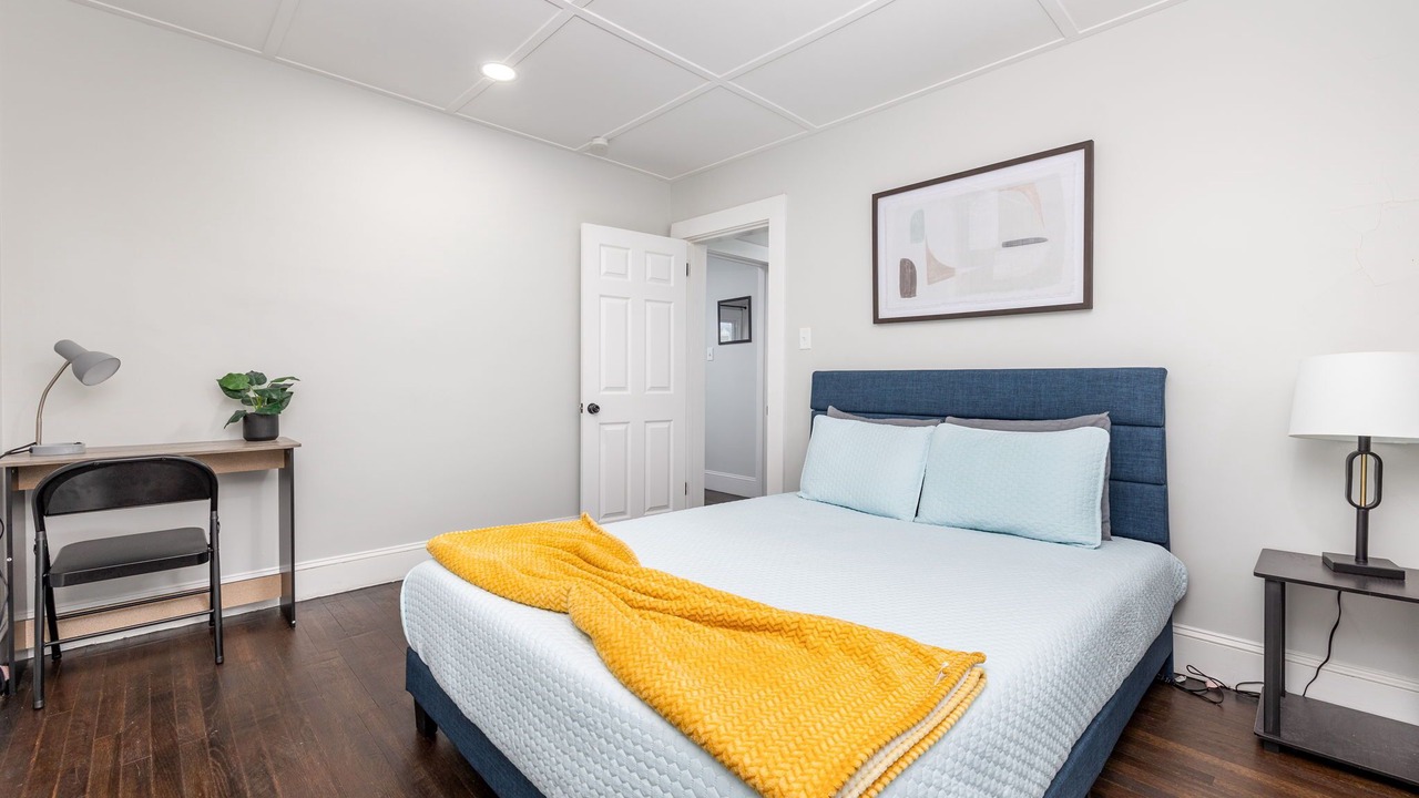 Photo of Bedroom in Prospect Hill Historic District