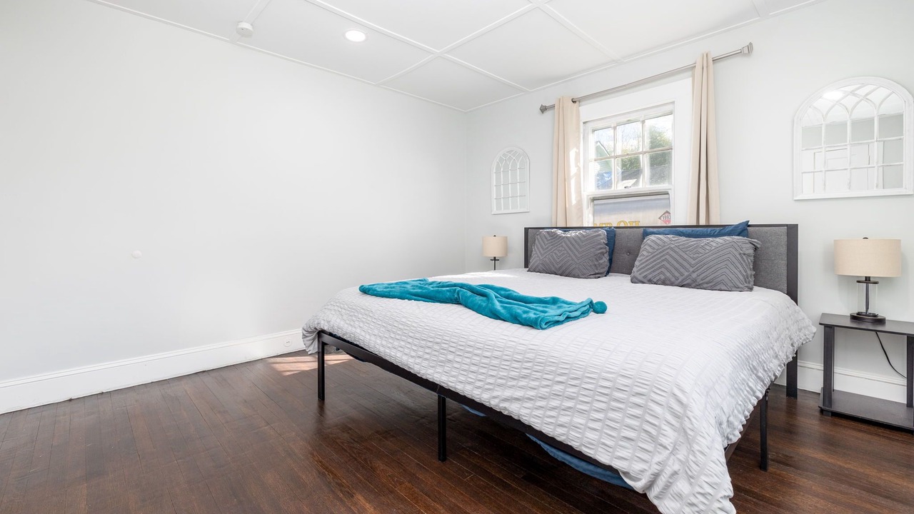 Photo of Bedroom in Prospect Hill Historic District