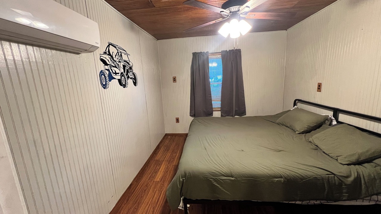 Photo of Bedroom in Covel