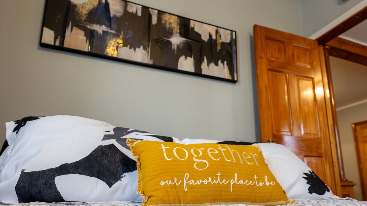 Photo of Bedroom in Utica