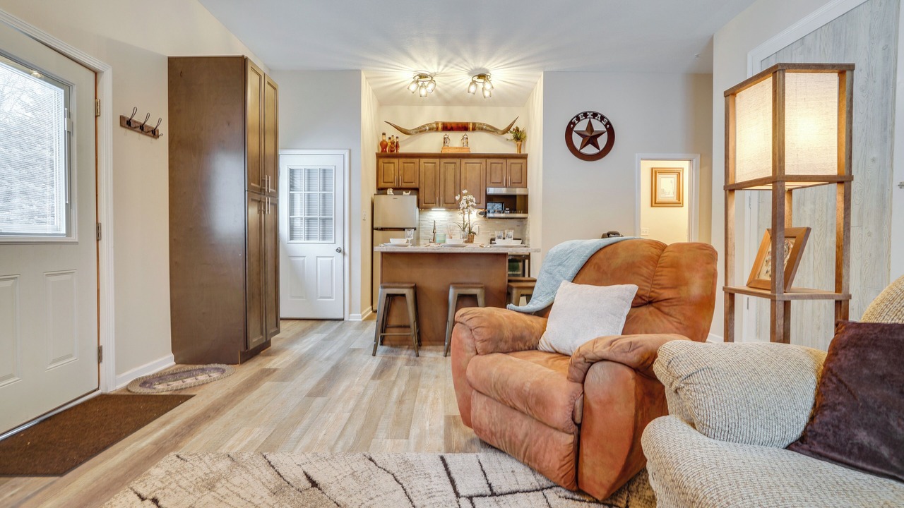 Photo of Livingroom in Ellsworth