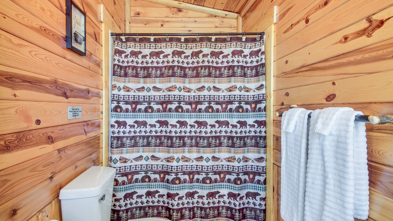 Photo of Bathroom in Garrison