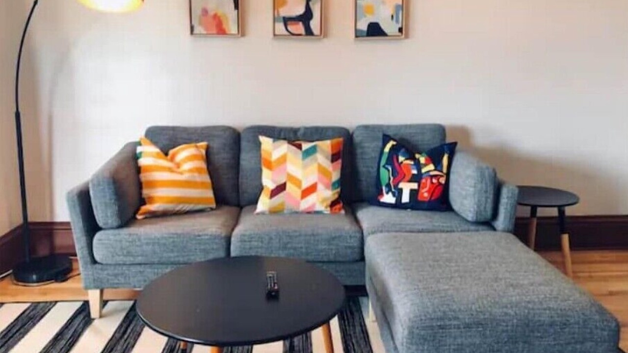 Photo of Livingroom in Lowry Hill East