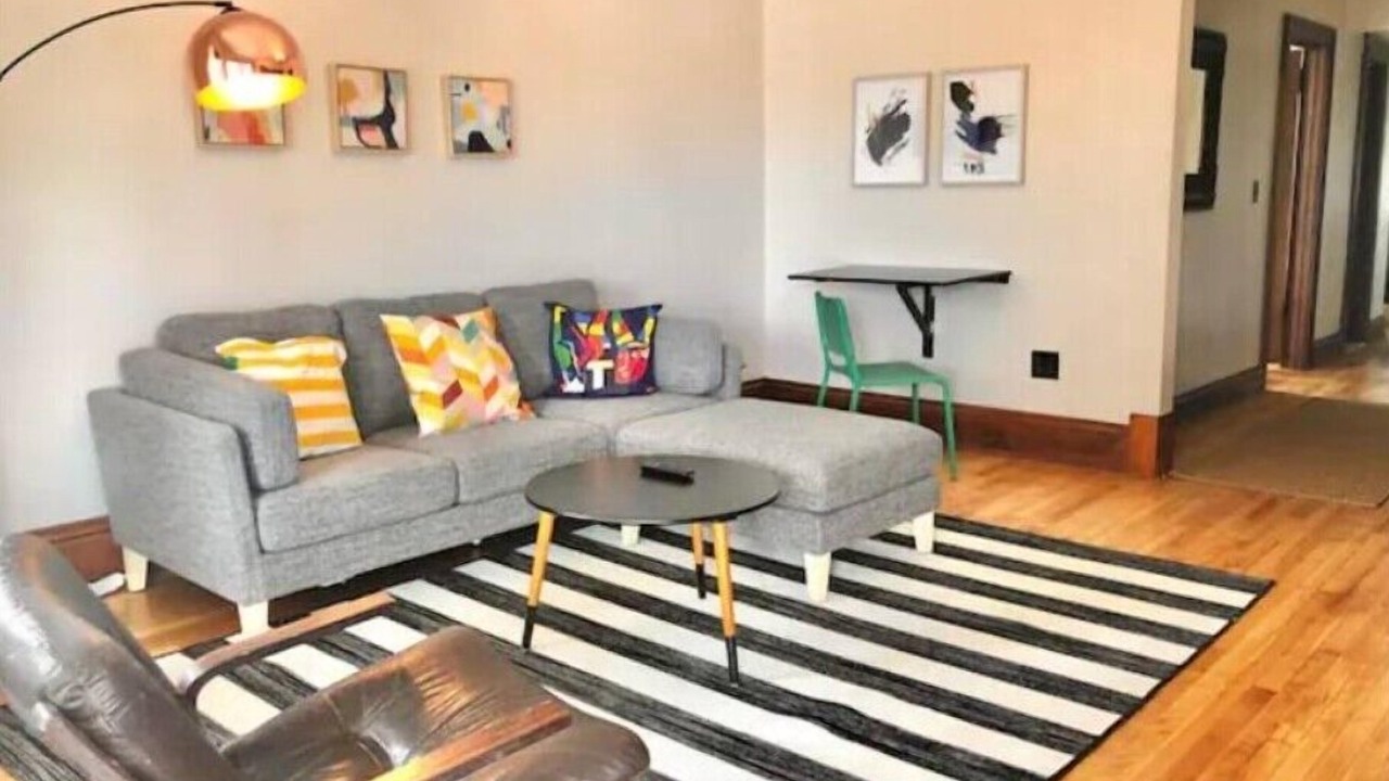 Photo of Livingroom in Lowry Hill East