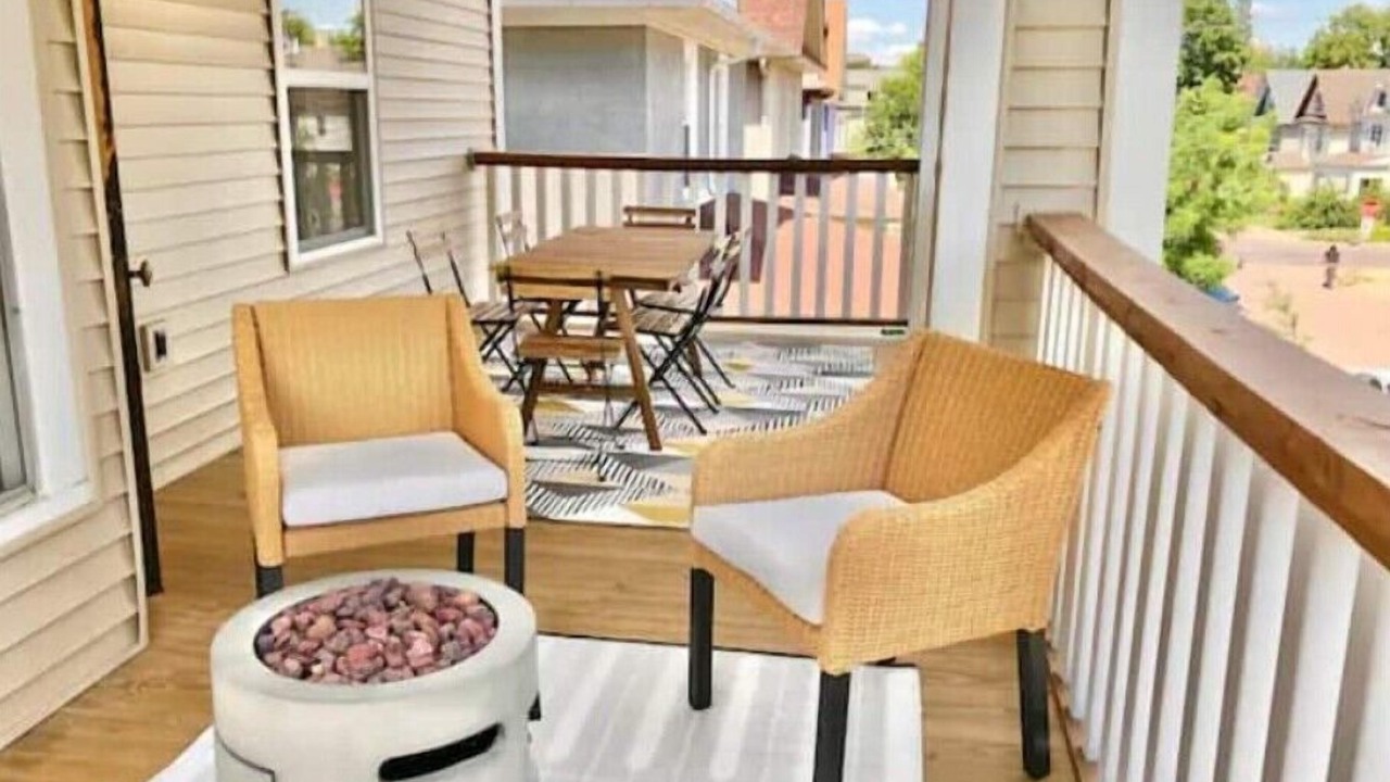Photo of Outdoor in Lowry Hill East