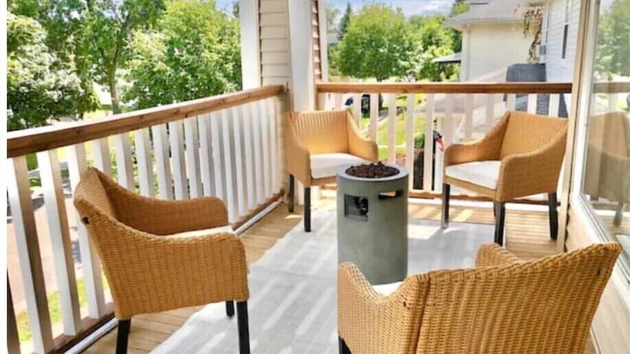Photo of Outdoor in Lowry Hill East