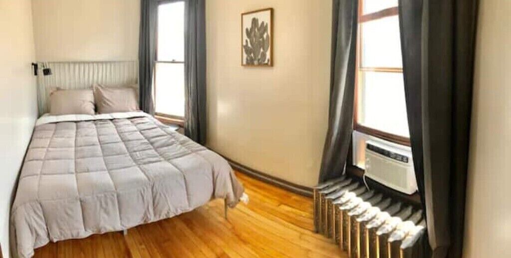 Photo of Bedroom in Lowry Hill East