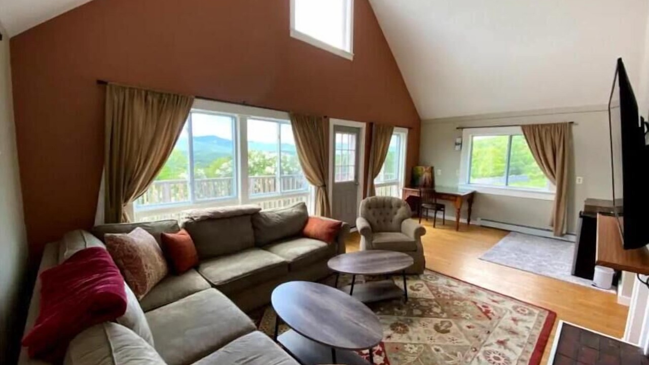 Photo of Livingroom in Waterbury Center