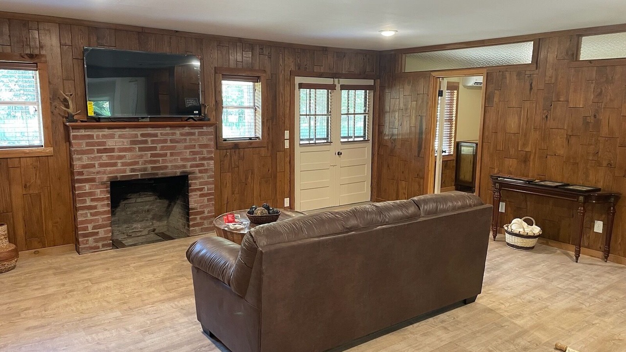 Photo of Livingroom in Elizabeth