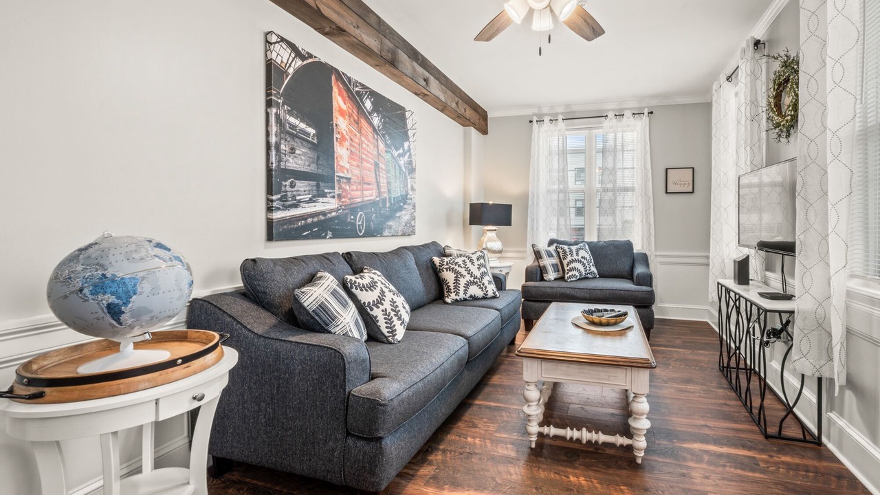 Photo of Livingroom in Wallingford Center
