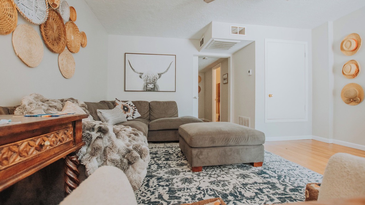Photo of Livingroom in Westside