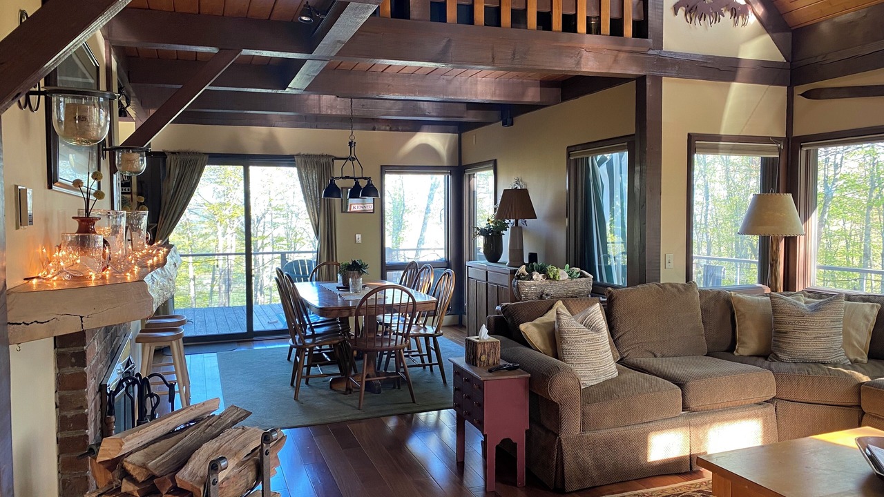 Photo of Livingroom in West Hartford