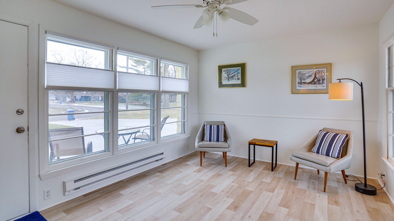Photo of Bedroom in Deephaven