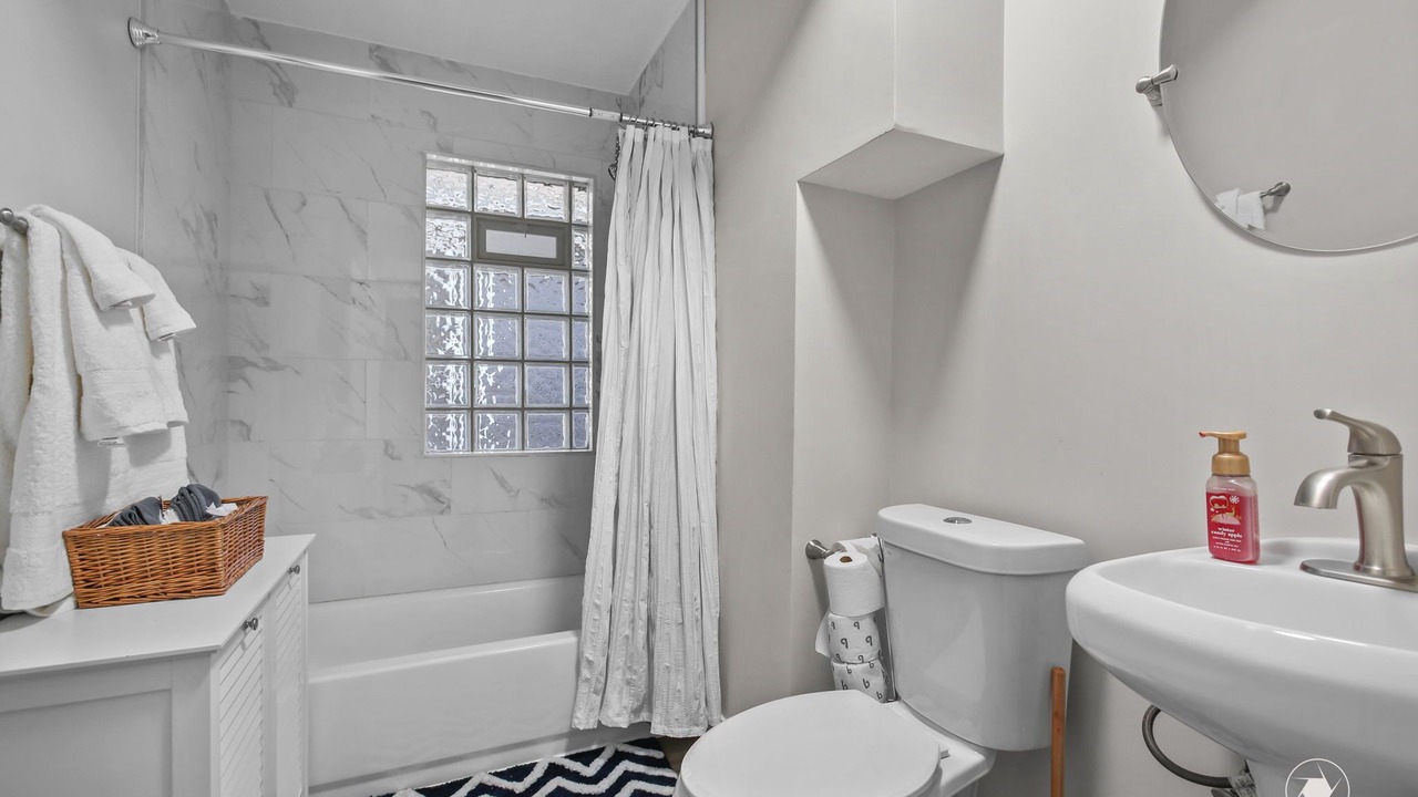 Photo of Bathroom in Midway