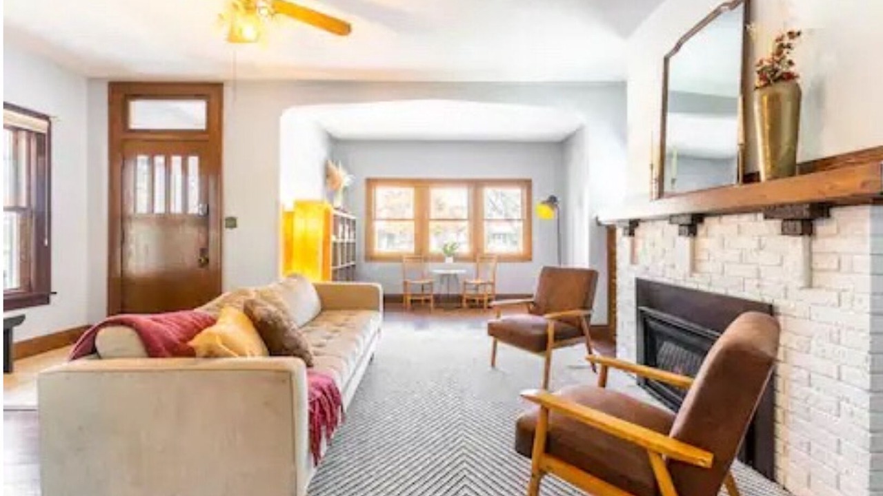 Photo of Livingroom in Merriam Park