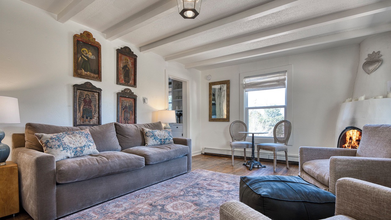 Photo of Livingroom in Tesuque