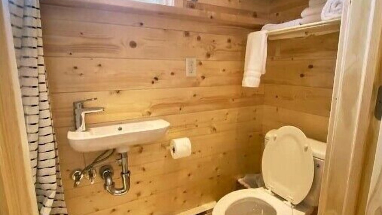 Photo of Bathroom in Arroyo Hondo