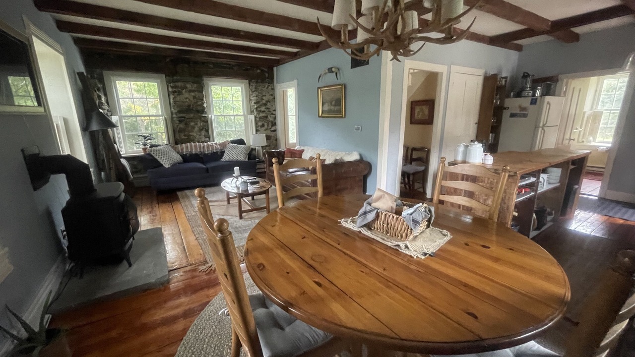 Photo of Livingroom in Rockingham