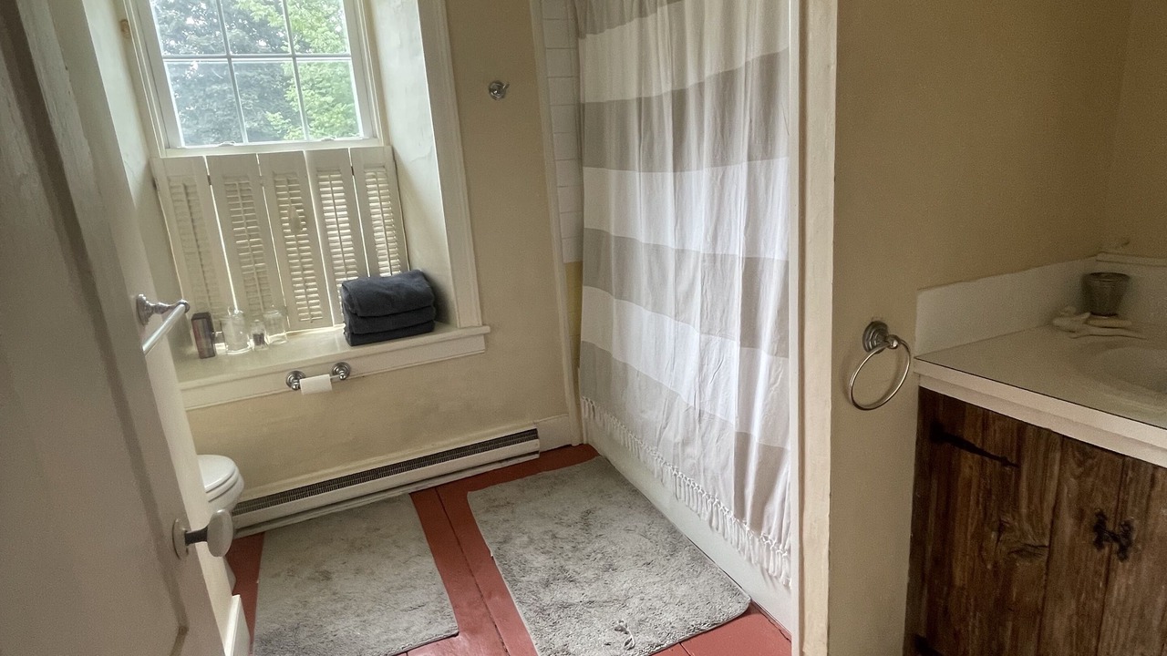Photo of Bathroom in Rockingham