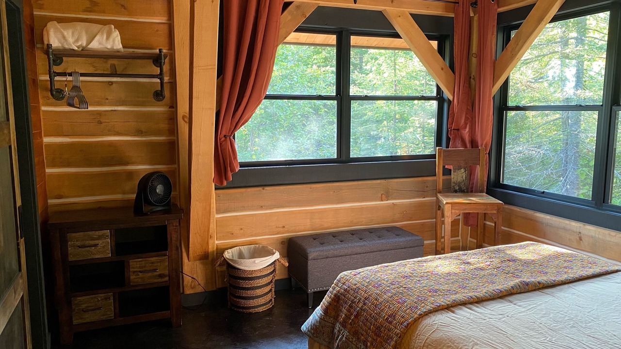 Photo of Bedroom in Grand Marais