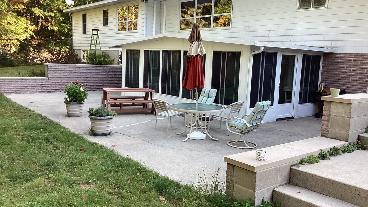 Photo of Outdoor in Herron