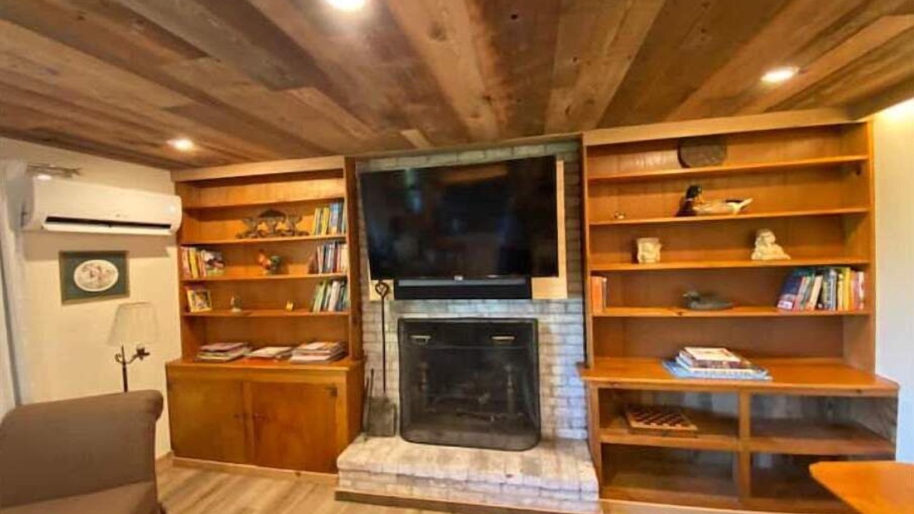 Photo of Livingroom in Bantam