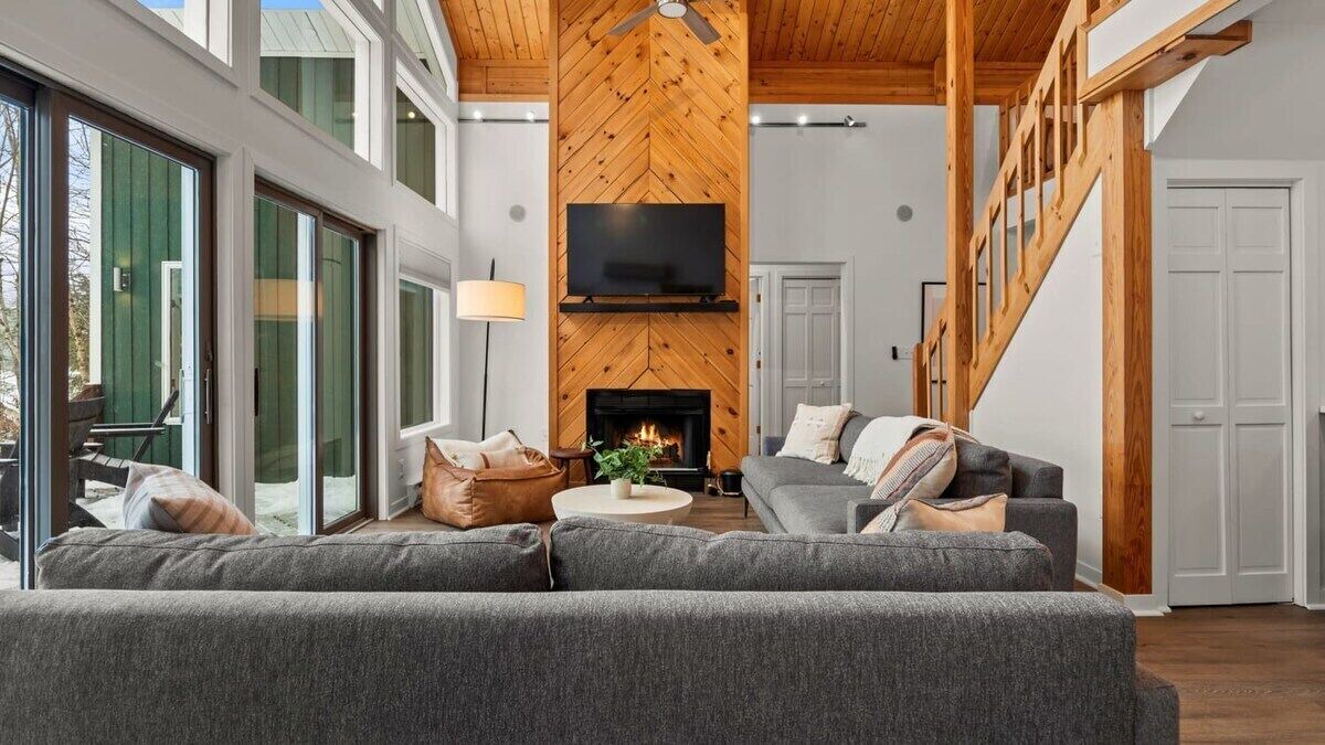 Photo of Livingroom in Becket