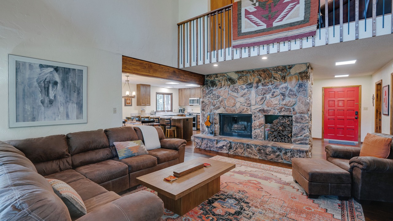 Photo of Livingroom in Angel Fire