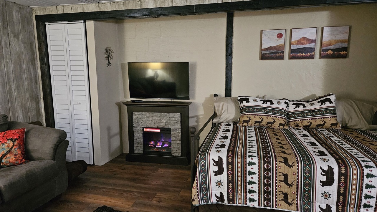Photo of Bedroom in Snowshoe
