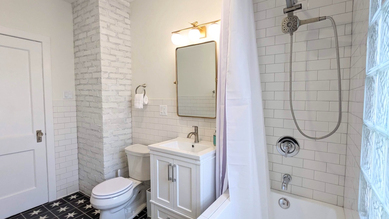 Photo of Bathroom in Union Park
