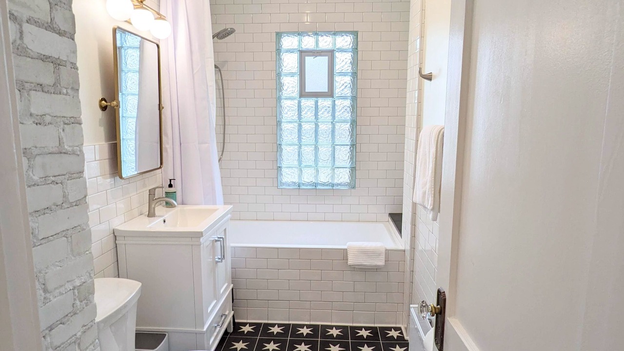 Photo of Bathroom in Union Park