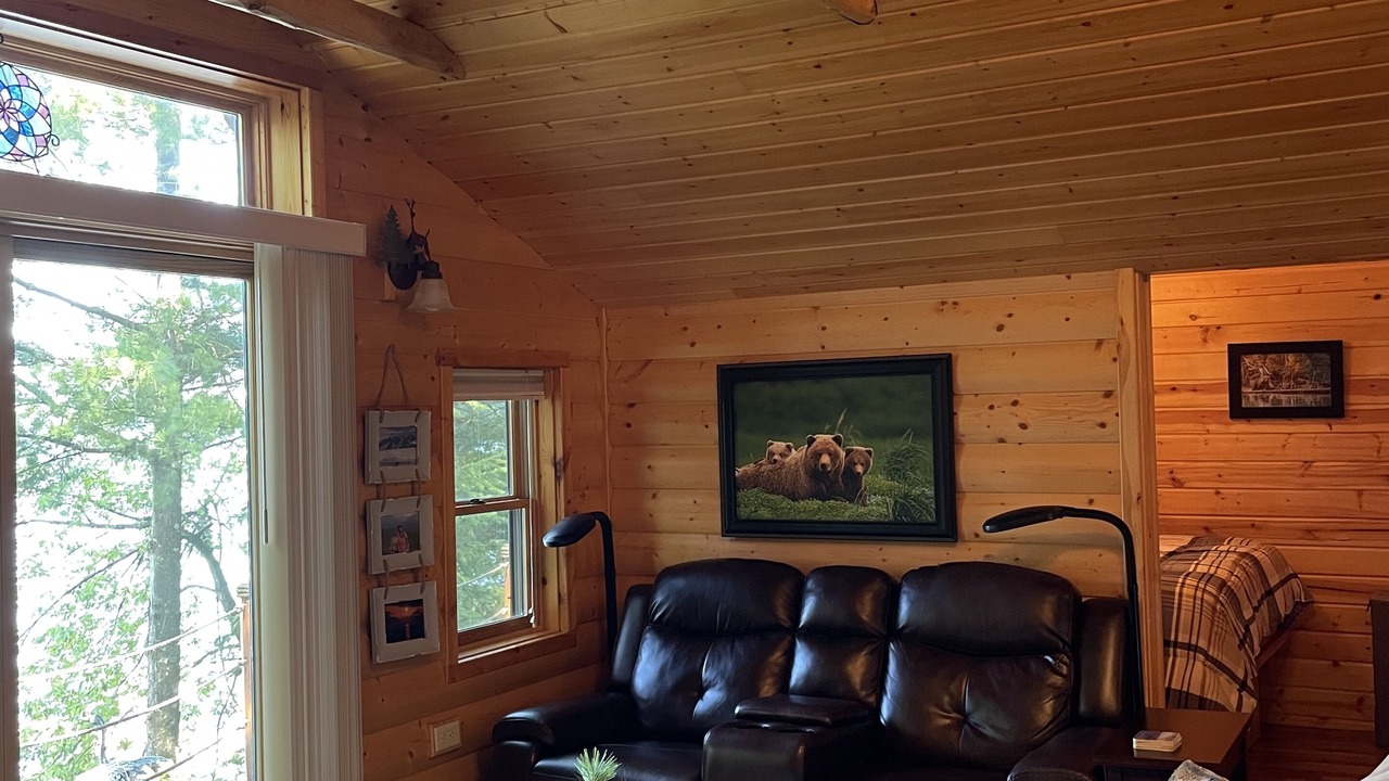 Photo of Livingroom in Arbor Vitae