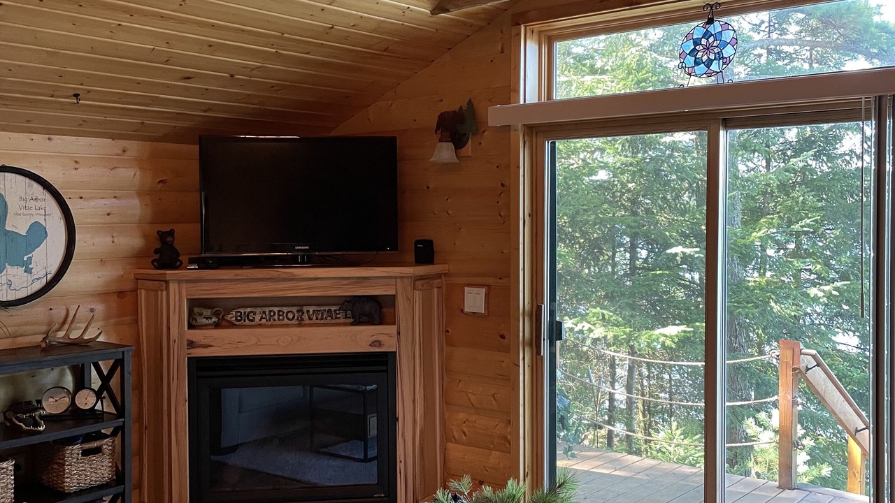 Photo of Livingroom in Arbor Vitae