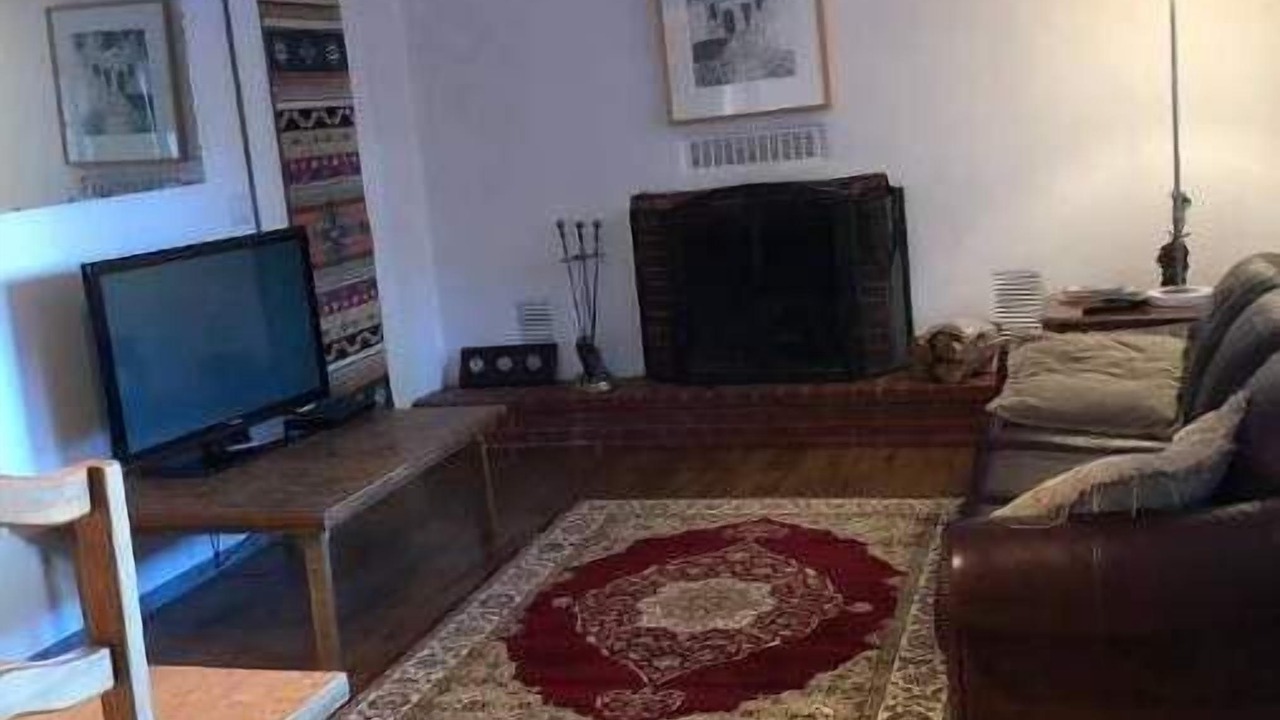 Photo of Livingroom in Northeast Santa Fe