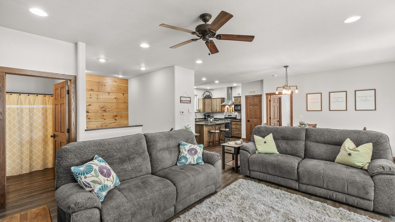 Photo of Livingroom in Gleason