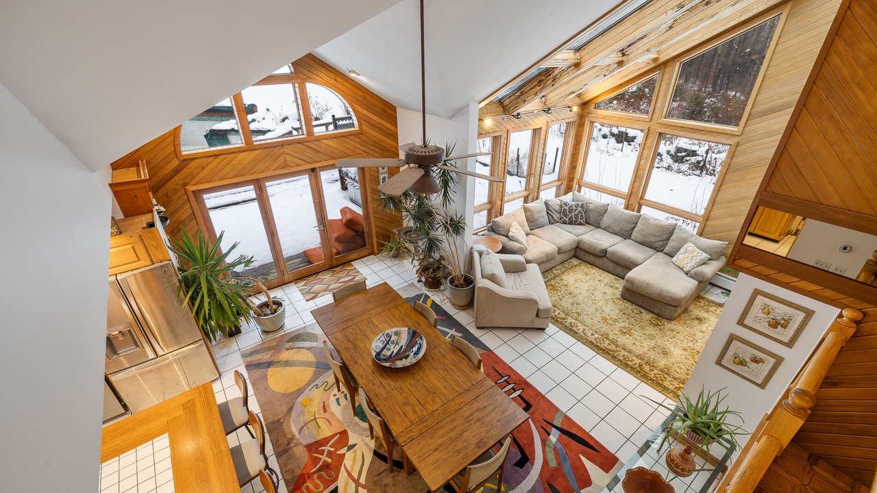Photo of Livingroom in South Londonderry
