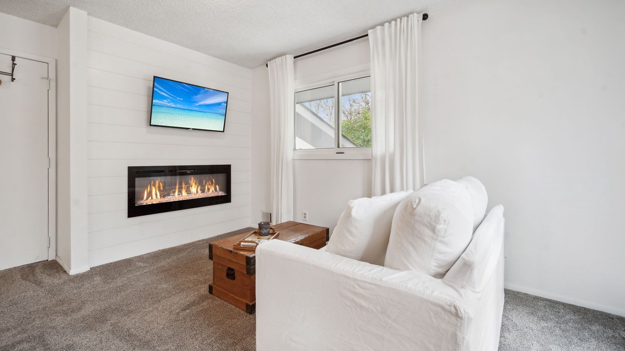 Photo of Livingroom in Tonka Bay