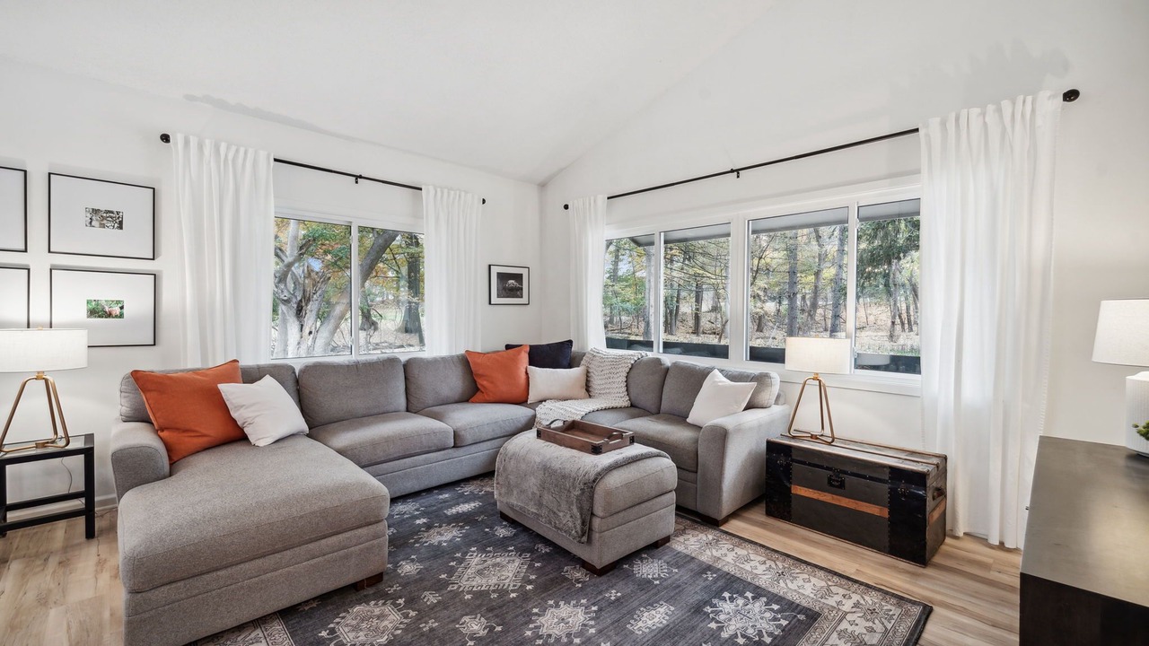 Photo of Livingroom in Tonka Bay
