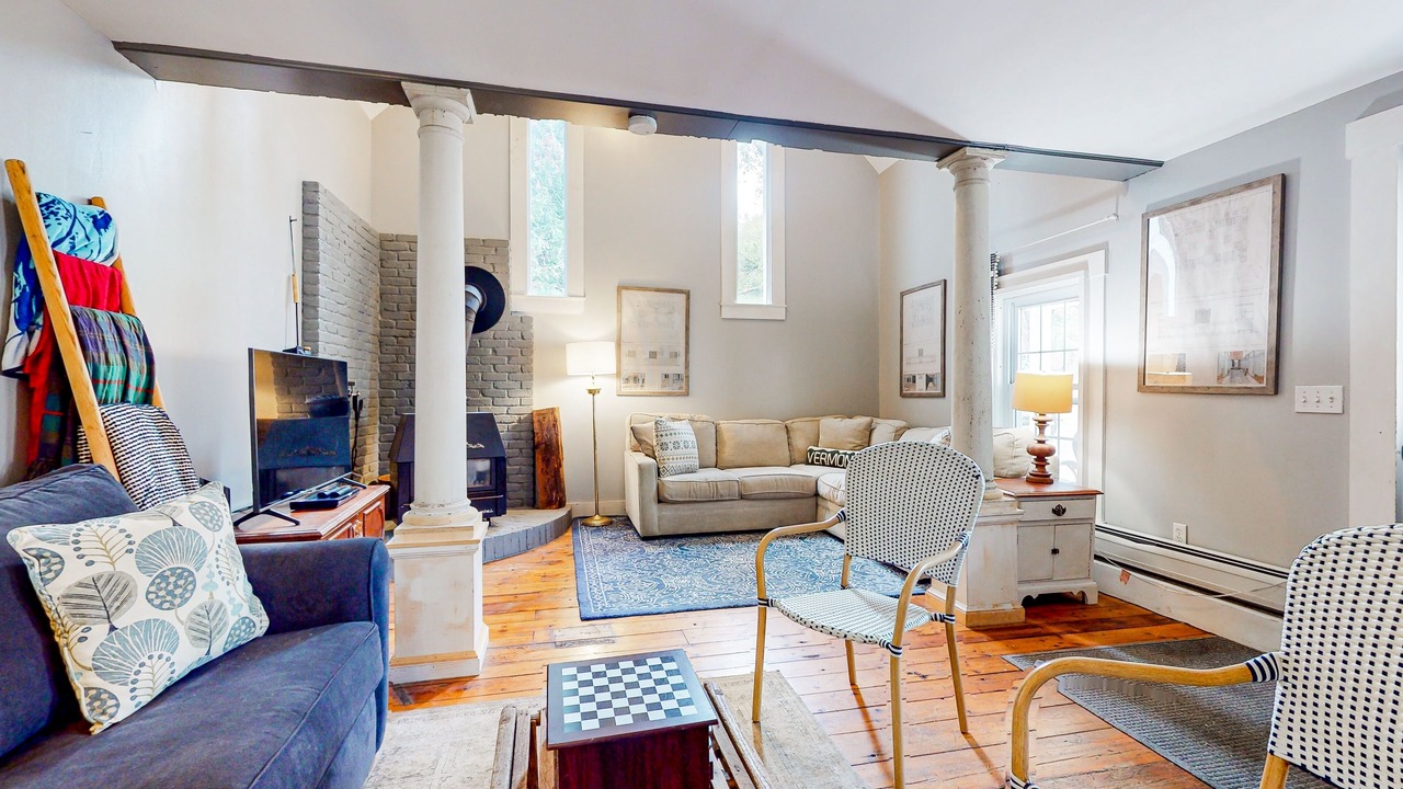 Photo of Livingroom in West Hartford