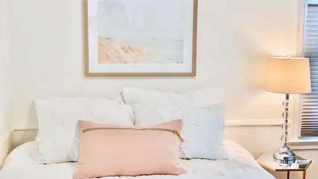 Photo of Bedroom in Linden Hills