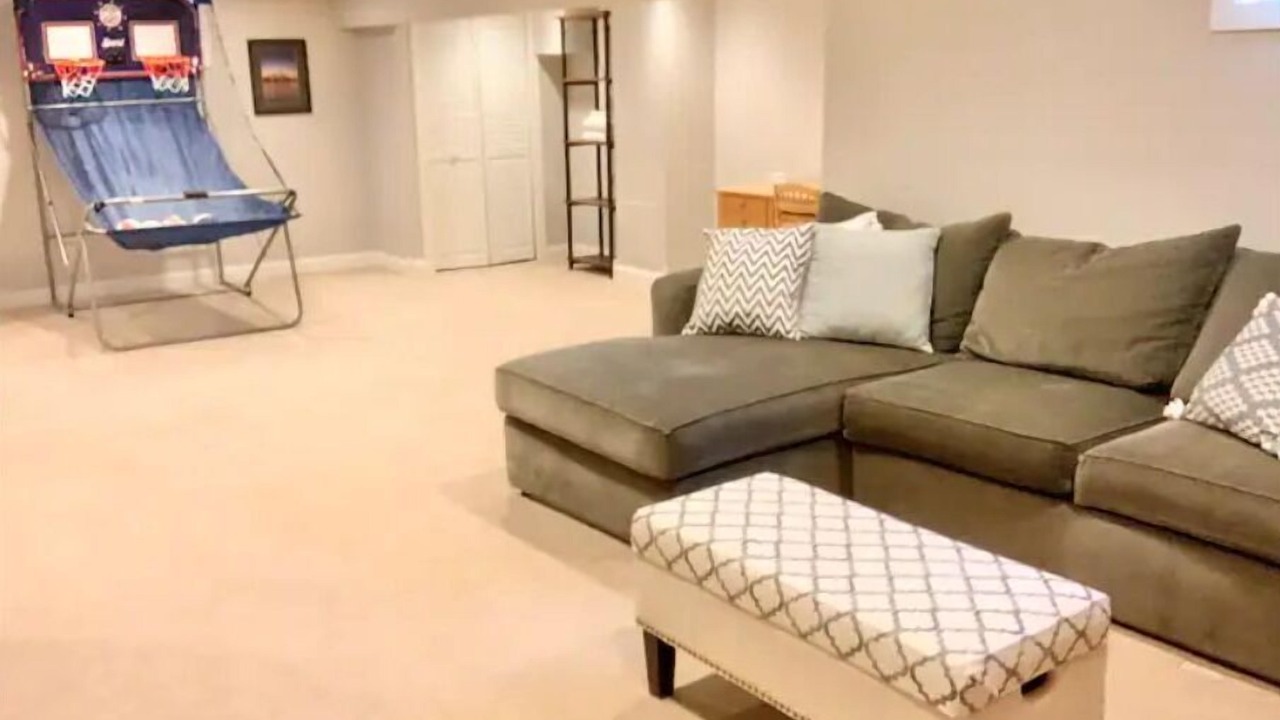 Photo of Livingroom in Linden Hills